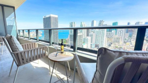 Chic 1 Bedroom steps from Kaseya center -Daily resort fee and parking not included